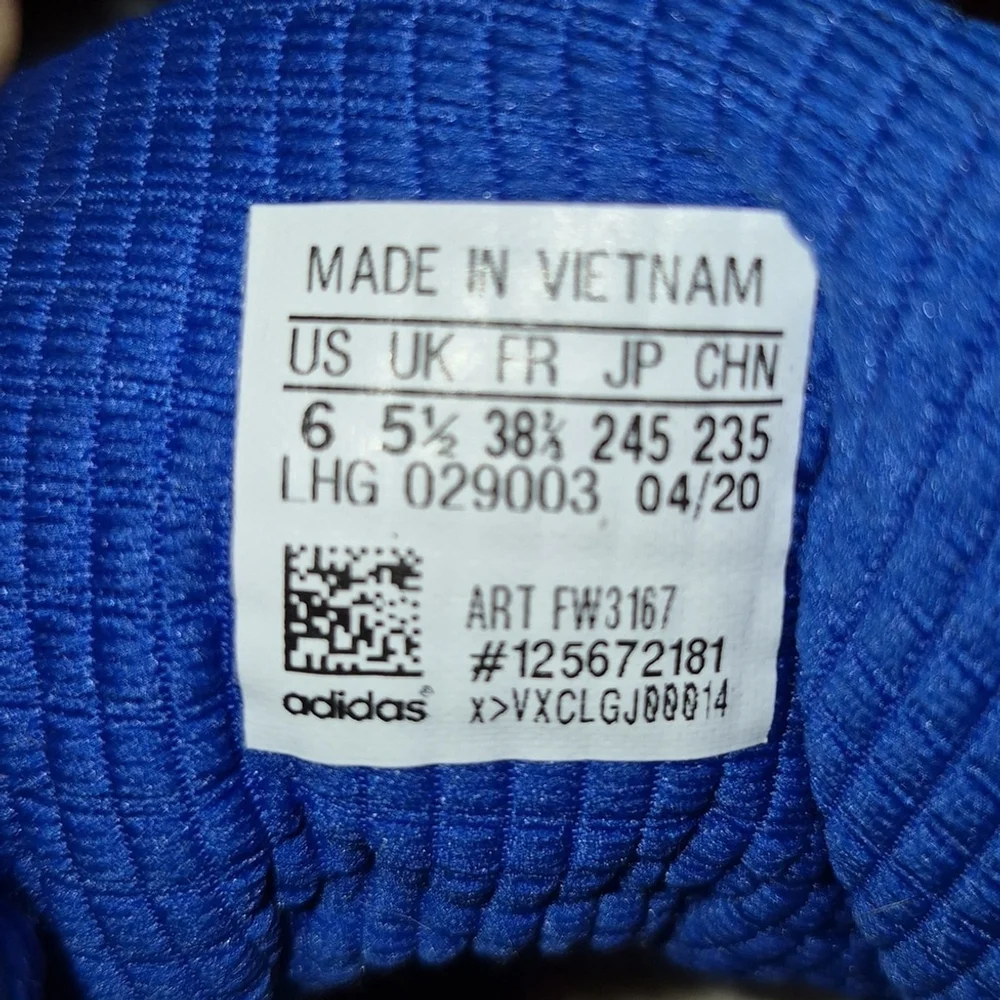 Adidas Pokémon Blue and White Sneakers sz.6 [#1639]